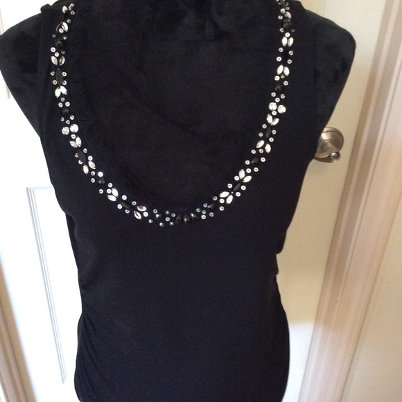 White House Black Market tank - Picture 1 of 3